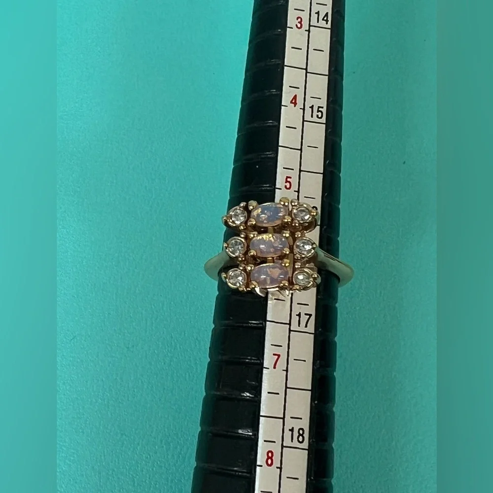 🔴🆑DEAL OF THE A WEEK 🆑Gold AVON Opal Ring 🔴 - Picture 4 of 4